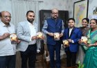 राज्यपाल डेका ने 12 वर्षीय छात्र मास्टर दिव्यांश की पुस्तक थॉट्स अबाउट गॉड का किया विमोचन