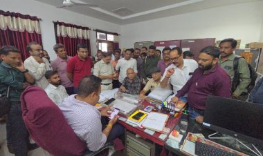 प्रेस क्लब में अध्यक्ष का फरमान ध्वस्त, निर्वाचित सचिव-कोषाध्यक्ष ही रहेंगे काबिज