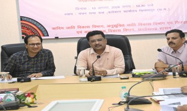 प्रमुख सचिव सोनमणि बोरा ने ली विभागीय योजनाओं की समीक्षा बैठक, छात्रवृत्ति स्वीकृति और जनसुनवाई को लेकर दिए सख्त निर्देश…..