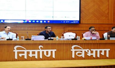 लोक निर्माण विभाग के सचिव ने सड़क एवं भवन निर्माण कार्यों की प्रगति की समीक्षा की