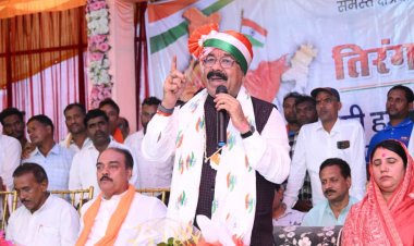 उप मुख्यमंत्री  अरुण साव ने स्वतंत्रता सेनानियों को किया नमन, तिरंगा यात्रा में विकसित और आत्मनिर्भर भारत बनाने का संकल्प