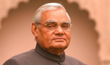 पूर्व प्रधानमंत्री अटल बिहारी वाजपेयी की पुण्यतिथि दिनांक 16 अगस्त 2026 रविवार को प्रातः 11 बजे फुण्डहर चौक में स्थित प्रतिमा स्थल के समक्ष पुष्पांजलि आयोजन
