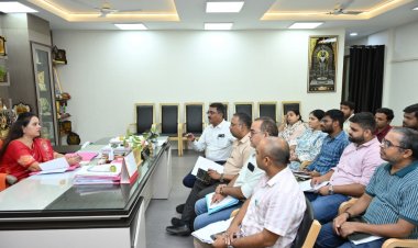 महापौर मीनल चौबे ने प्रधानमंत्री आवास योजना के आवासो की प्रगति की विस्तृत समीक्षा की