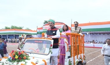 उत्साह और गरिमामय वातावरण में मनाया गया स्वतंत्रता दिवस