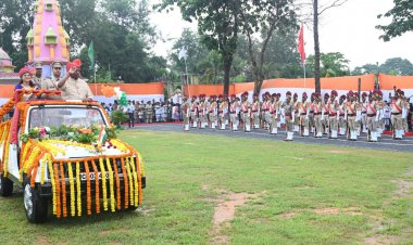 गरिमामय एवं हर्षाेल्लास के साथ बलरामपुर में मनाया गया 80वां स्वतंत्रता दिवस