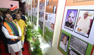 वंदे मातरम्’ की 150 वर्षों की गौरवशाली यात्रा, स्वतंत्रता सेनानियों के योगदान और सुशासन की उपलब्धियों का सजीव प्रदर्शन