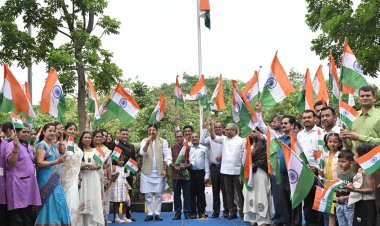 छत्तीसगढ़ गृह निर्माण मंडल में गरिमामय ढंग से मनाया गया 80वां स्वतंत्रता दिवस