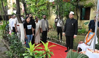 कलेक्टोरेट एवं कम्पोजिट बिल्डिंग में ध्वजारोहण