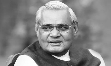 पूर्व प्रधानमंत्री अटल बिहारी वाजपेयी की पुण्यतिथि आज, CM योगी समेत कई राज्यों के मुख्यमंत्रियों ने दी श्रद्धांजलि