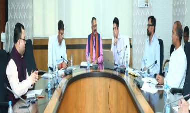 स्वास्थ्य मंत्री जायसवाल ने की विभागीय कार्यों की समीक्षा, वरिष्ठ अधिकारियों को दिए बेहतर स्वास्थ्य सेवाओं के लिए निर्देश