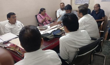 शक्कर व्यापारियों के साथ स्टॉक सीमा को लेकर प्रशासन एवं व्यापारियों की महत्वपूर्ण बैठक - CAIT