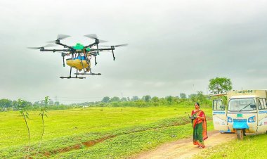 ड्रोन के पंखों से आत्मनिर्भरता की उड़ान, ‘विष्णु भैया’ की योजनाओं से हेमलता बनीं ड्रोन दीदी
