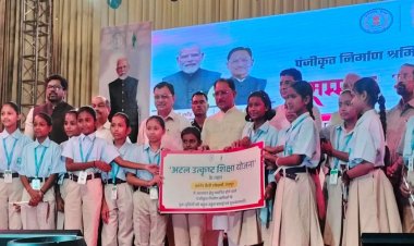 अटल उत्कृष्ट शिक्षा योजना से श्रमिक परिवारों के बच्चों के सपनों को मिली नई उड़ान