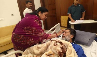 प्रदेश अध्यक्ष किरण देव को रक्षा सूत्र बाँधकर भाजपा सांसद कमलेश जांगड़े ने दीर्घायु एवं यशस्वी जीवन की कामना की