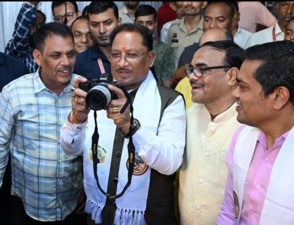 *तस्वीरों ने ताजा कीं मुख्यमंत्री विष्णुदेवसाय की पुरानी यादें