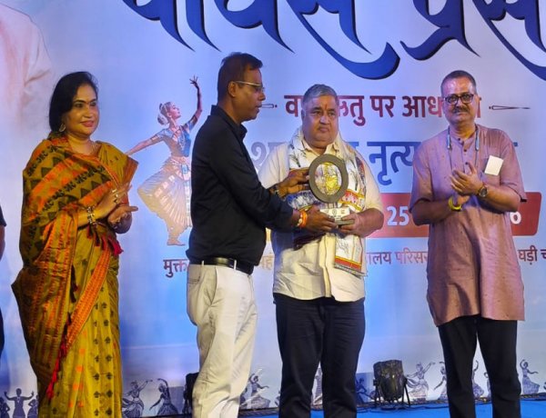 कलाकारों को मंच और सम्मान देना सरकार की प्राथमिकता- मंत्री राजेश अग्रवाल