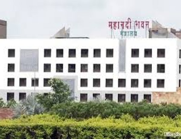 राज्य प्रशासनिक सेवा के 6 अधिकारियों का तबादला