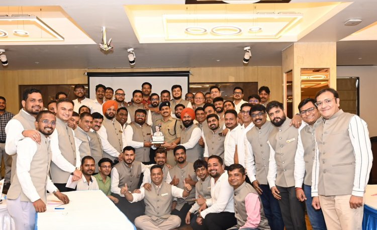 युवा टीम CAIT के मासिक बिजनेस मीट में मुख्य अतिथि के रूप में शामिल हुए पुलिस उपायुक्त श्री तारकेश्वर पटेल