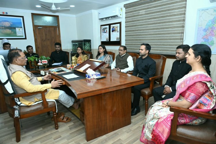 कर्तव्यनिष्ठ होकर जनसेवा एवं सुशासन के लिए जमीनी स्तर पर करें बेहतर कार्य : मुख्यमंत्री  विष्णु देव साय
