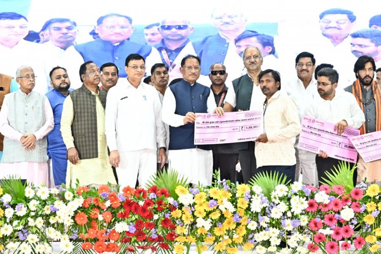 ढाई साल की उपलब्धियाँ- छत्तीसगढ़ का श्रमिक कल्याण के क्षेत्र में नई पहचान