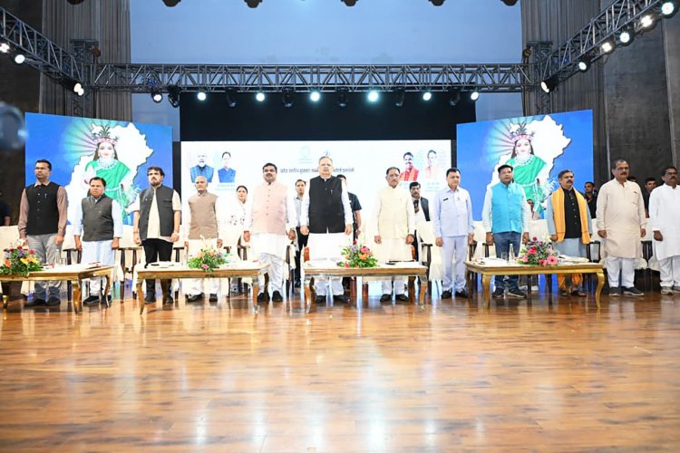 कोसा की चमक अब वैश्विक बाजार तक : मुख्यमंत्री ने लॉन्च किया छत्तीसगढ़ का प्रीमियम हैंडलूम ब्रांड 'कोशल फैब'