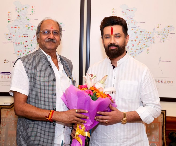 केंद्रीय मंत्री चिराग पासवान और गजेंद्र सिंह शेखावत से मिले सांसद बृजमोहन अग्रवाल