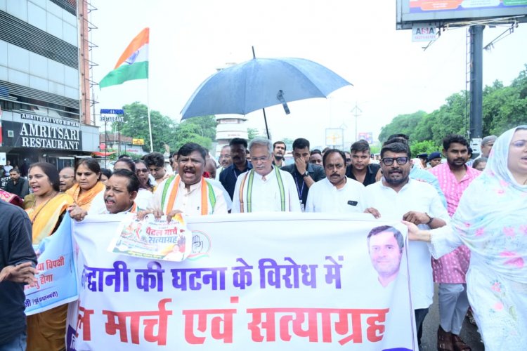 हल्द्वानी की घृणित घटना के विरोध में कांग्रेस ने निकाली पैदल मार्च तथा सत्याग्रह