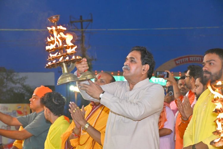 भारत माता चौक पर 51 पंडितों की दिव्य आरती से आलोकित हुआवातावरण