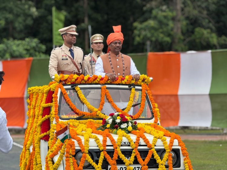 दंतेवाड़ा : जिले में हर्ष और उमंग के साथ मनाया गया स्वतंत्रता दिवस