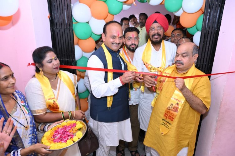 विधायक निधि से 5 लाख रू की स्वीकृत लागत से साहू समाज भवन प्रथम तल में अधूरे कार्य को पूर्ण करने निर्माण कार्य  का लोकार्पण कर  नागरिकों को दी शानदार सौगात