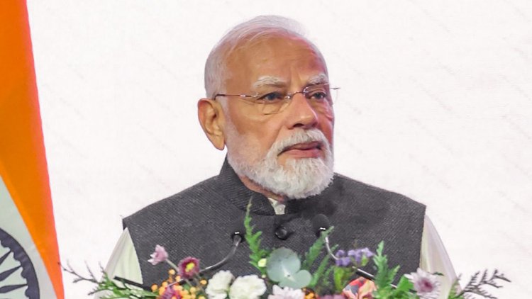 मनुष्य को सदैव आत्मसम्मान, साहस और स्वाभिमान के साथ जीवन जीना चाहिए: प्रधानमंत्री मोदी