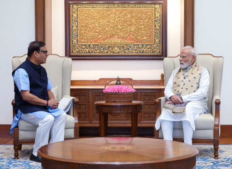 सीएम हिमंता बिस्वा सरमा ने पीएम मोदी से की मुलाकात, असम बाढ़ राहत पर मिला पूरा भरोसा
