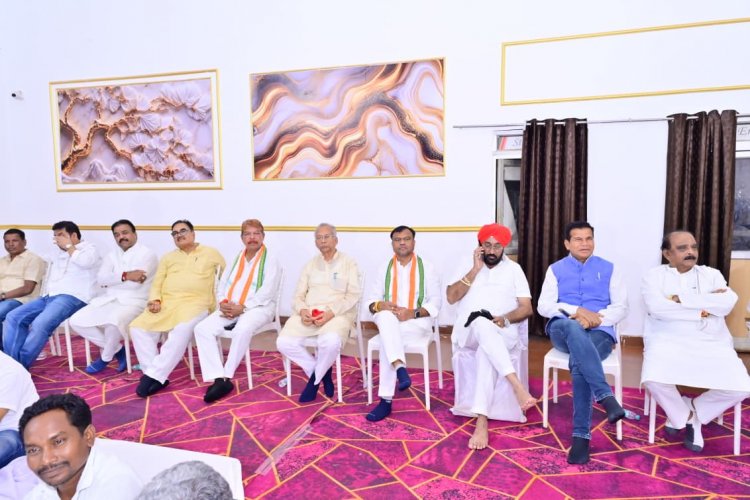 बस्तर संभाग के ब्लॉक कांग्रेस अध्यक्षों और मास्टर ट्रेनर्स के तीन दिवसीय प्रशिक्षण शिविर के दूसरे दिन संगठनात्मक विषयों पर गहन मंथन
