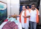  मेकाहारा में पुरन्दर मिश्रा ने मरीजों से की आत्मीय मुलाकात, फल वितरित कर मनाया पीएम मोदी का जन्मदिवस