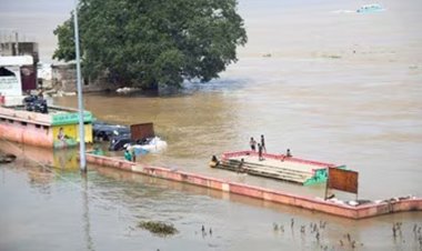 गंगा के उफान से कई जिलों में लाखों लोग प्रभावित , बिहार में बाढ़ का कहर जारी