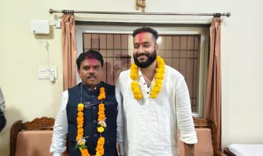 छत्तीसगढ़ मंडी बोर्ड एवं मंडी कर्मचारी महासंघ के प्रांतीय अध्यक्ष पद पर  चुन्नीलाल धु्रव निर्वाचित