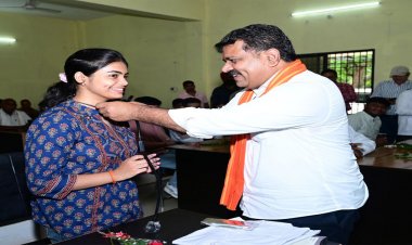 डॉक्टर बनना मंजिल नहीं, समाज की सेवा करना असली लक्ष्य - शर्मा