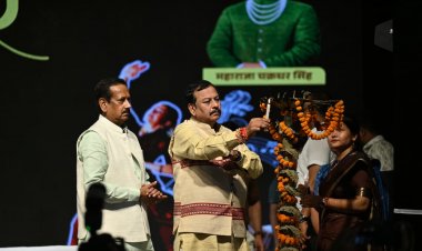 छठे दिन चक्रधर समारोह में सांसद  विजय बघेल ने किया दीप प्रज्वलन