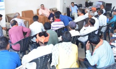 जनदर्शन में पर्यटन एवं संस्कृति मंत्री  राजेश अग्रवाल ने सुनीं नागरिकों की समस्याएं, संबंधित अधिकारियों को त्वरित निराकरण के निर्देश