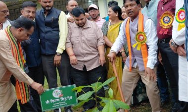 सेवा मेरा योगदान; भाजपा कार्यकर्ताओं ने महादेव घाट में की सफाई व रोपें पौधे