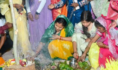 करमा पूजा में शामिल हुईं मंत्री लक्ष्मी राजवाड़े, प्रकृति, संस्कृति और लोकपरंपराओं के संरक्षण का दिया संदेश