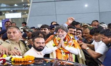 CG : सड़क हादसे के बाद पहली बार छत्तीसगढ़ लौटे किरण सिंह देव, बोले- वापस आकर बहुत अच्छा लग रहा