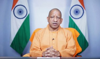 ग्रेटर नोएडा बस हादसा: सीएम योगी ने किया मुआवजे का ऐलान, मृतकों के परिजनों को 2-2 लाख की मदद