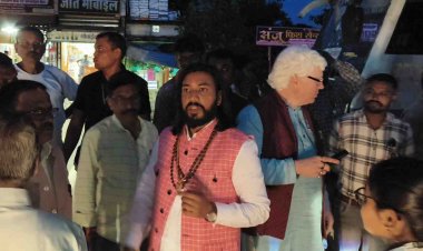 आरंग में मंत्री गुरु खुशवंत साहेब की संवेदनशीलता: कार्यक्रम में हुई देरी तो छात्राओं को सुरक्षित घर पहुंचाने का कराया इंतज़ाम