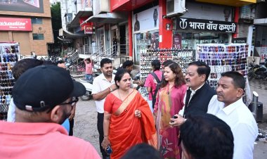 महापौर निगम के पंडाल से गणेश विसर्जन झांकियों का पुष्पवर्षा कर  आत्मीय स्वागत करेंगी