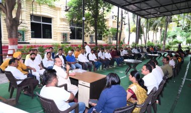 पदयात्रा सप्ताह की तैयारियों को लेकर विधायक पुरन्दर मिश्रा ने ली बैठक, कार्यकर्ताओं से सक्रिय सहभागिता का किया आह्वान