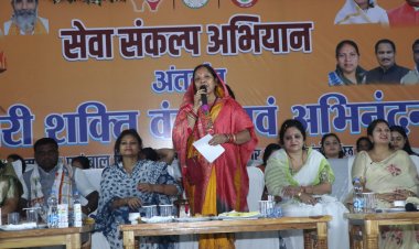 श्रीमती कौशल्या विष्णुदेव साय ने कहा-महिलाएं बिना संकोच आगे आएं और अपनी प्रतिभा व कला को पहचान दें