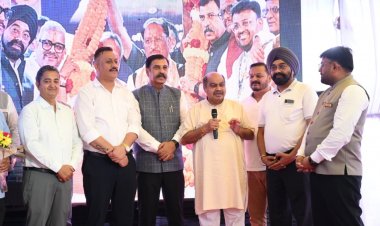 अमर पारवानी के जन्मदिवस पर आयोजित मेगा हेल्थ कैंप में शामिल हुए विधायक पुरन्दर मिश्रा