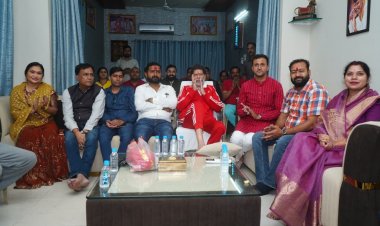 रायपुर में भाजपा प्रदेश अध्यक्ष किरण देव ने सुना 'मन की बात' कार्यक्रम, कई वरिष्ठ नेता रहे मौजूद