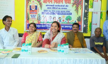 मंत्री श्रीमती लक्ष्मी राजवाड़े ने आंगनबाड़ी केंद्रों में बच्चों को कराया न्योता भोज, माताओं को भेंट किए मुनगा के पौधे